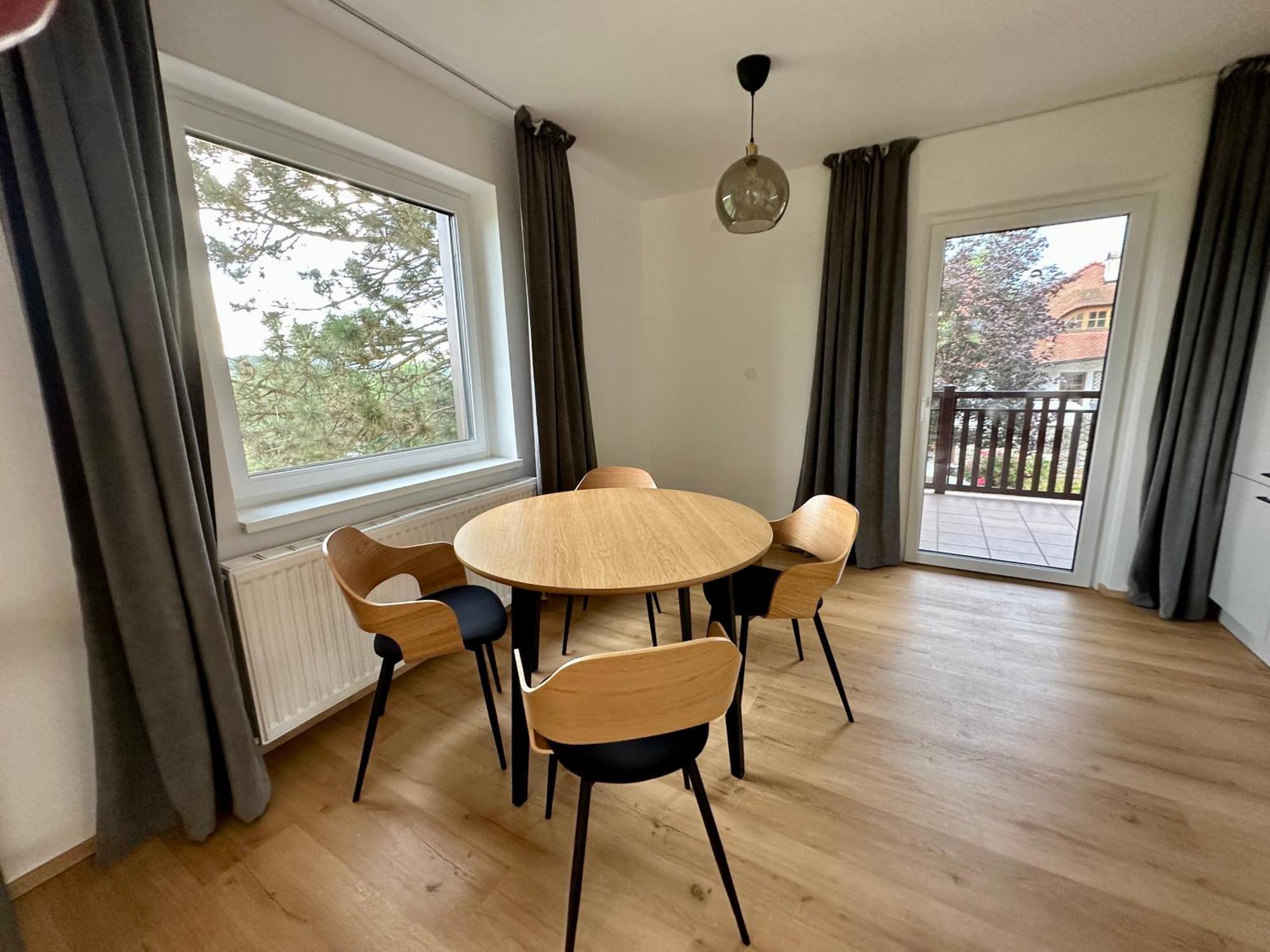 Apartment Modernes Im Eg, Schoenes Ambiente, Naturlage